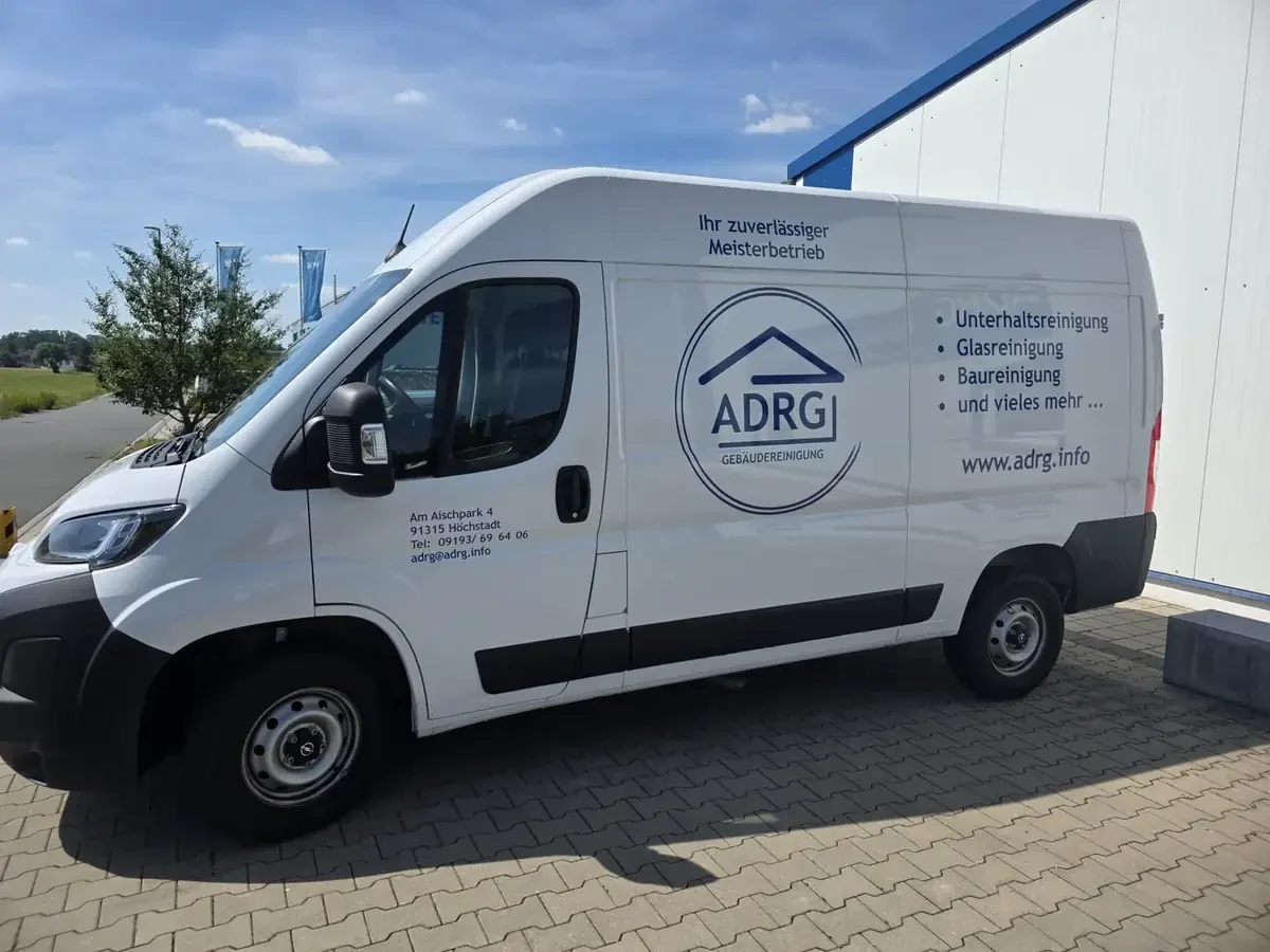 ADRG Firmenfahrzeug Gebäudereinigung Erlangen